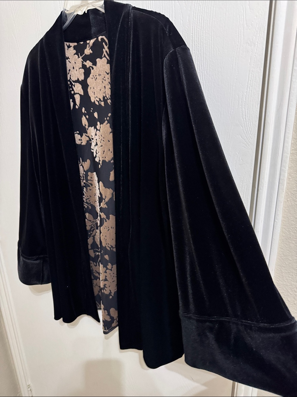 Chicos Travelers 2 US 12/14 Reversible Jacket Black Gold Floral Velvet Burnout - Picture 13 of 13
